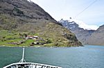 Die MS Kong Harald wendet im Geiranger Fjord